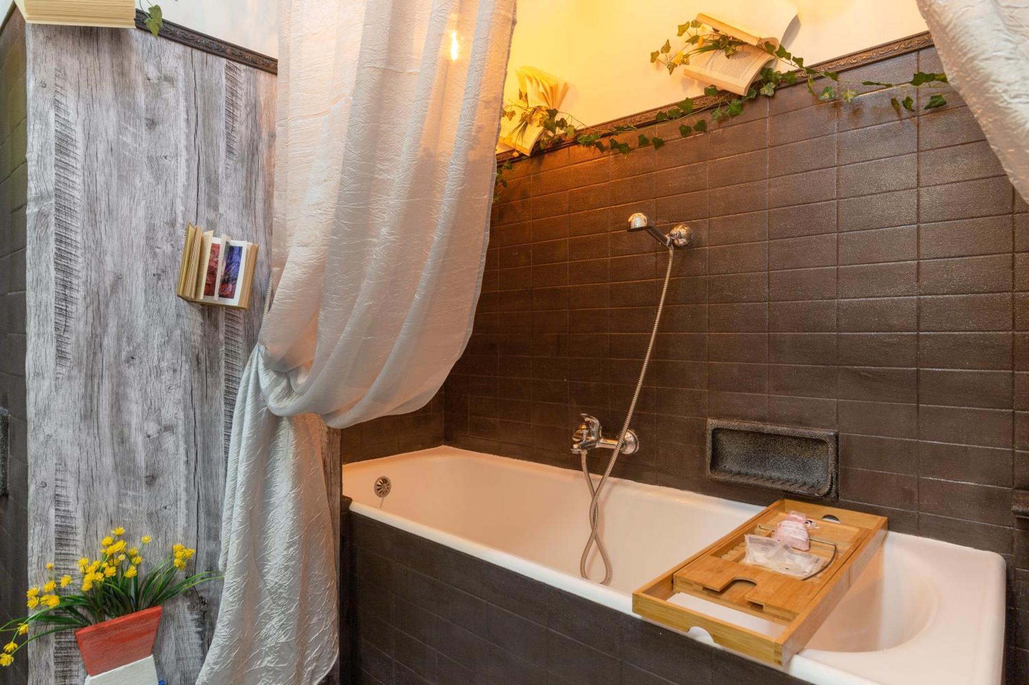 Lodge&Art Hostel Trieste Ngoại thất bức ảnh